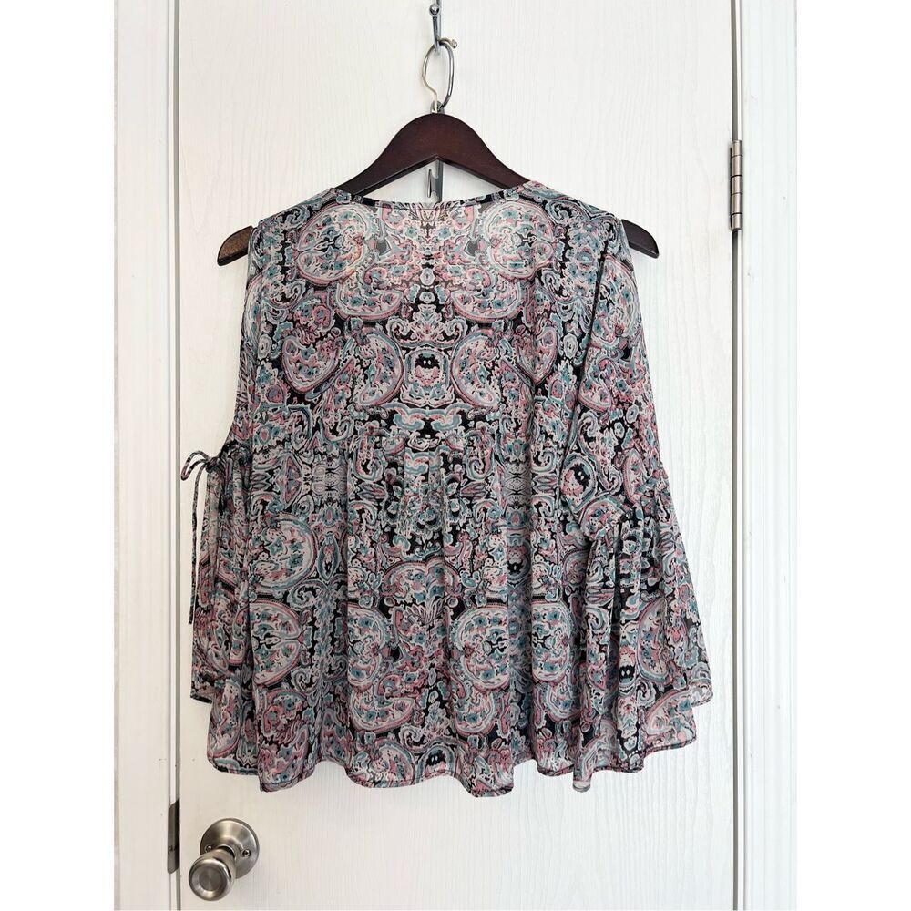 C Blouse - Picture 2 of 5